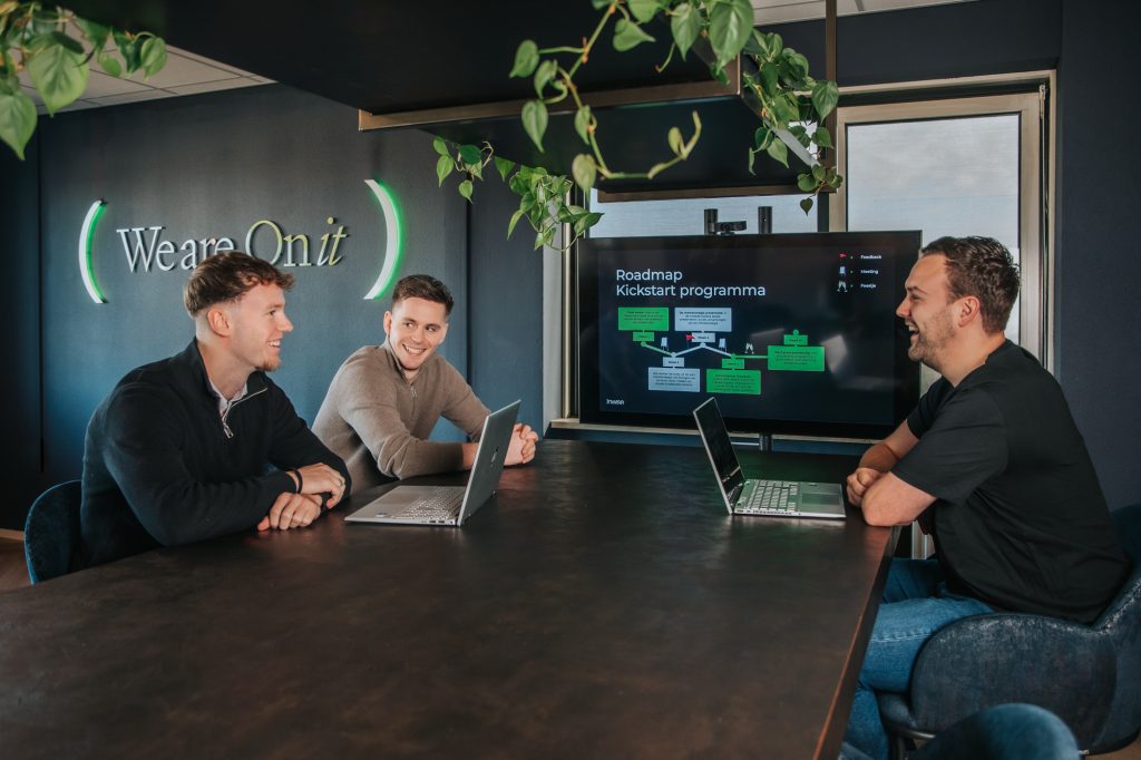 Collega's aan het werk